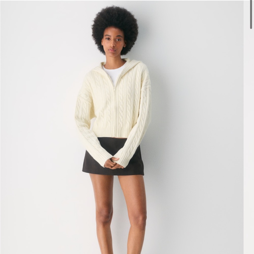 Aritzia Sunday Best Octavia Zip Hoodie in Tan